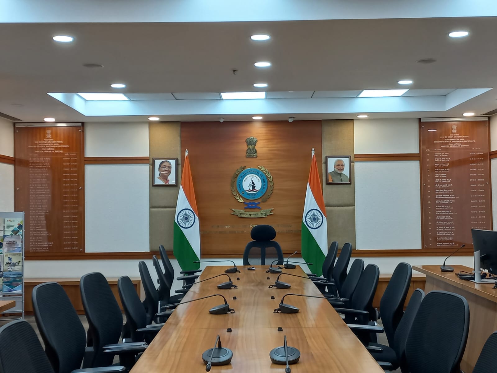 The DGS Secretariat